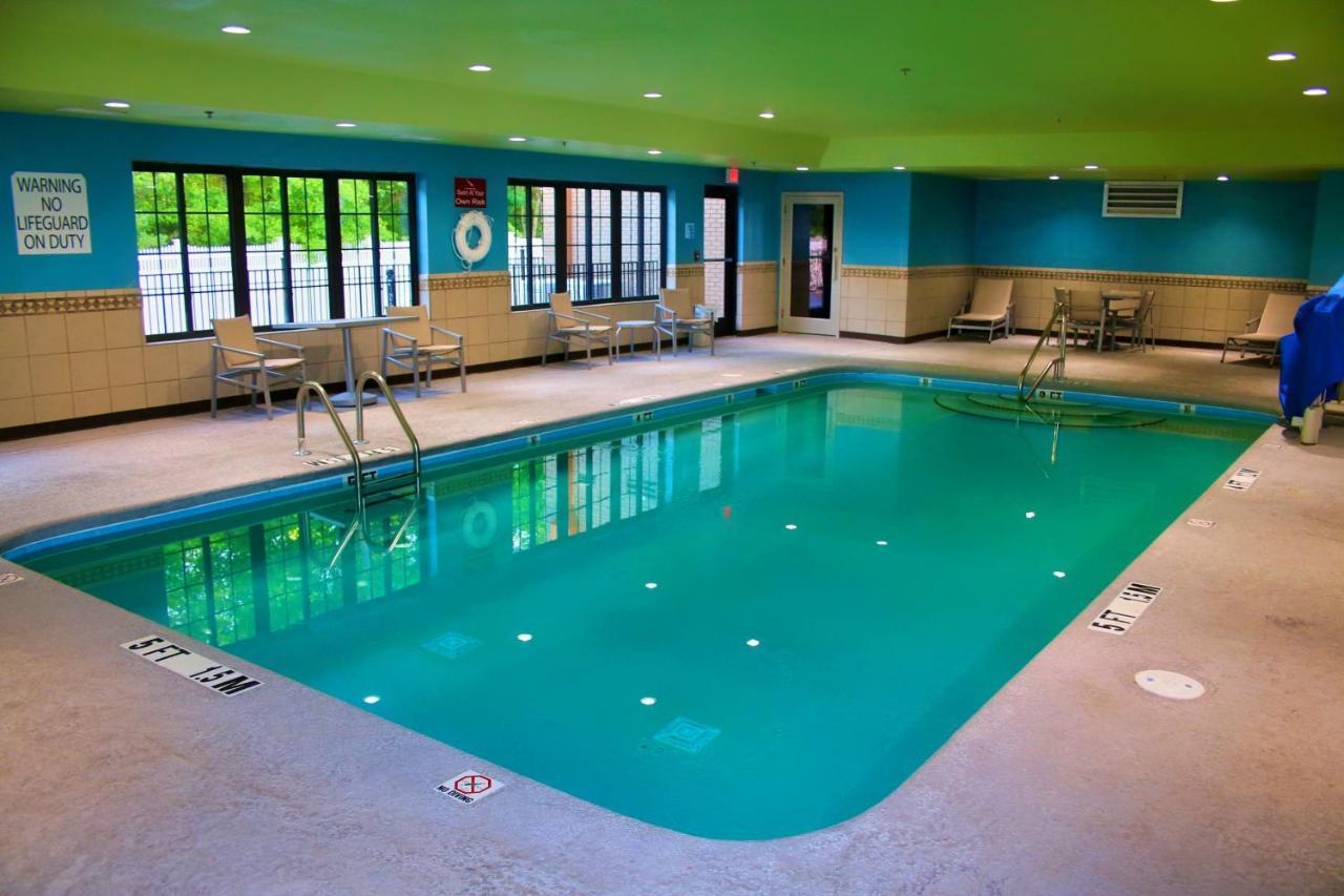 Holiday Inn Express By Ihg Douglas Exteriér fotografie